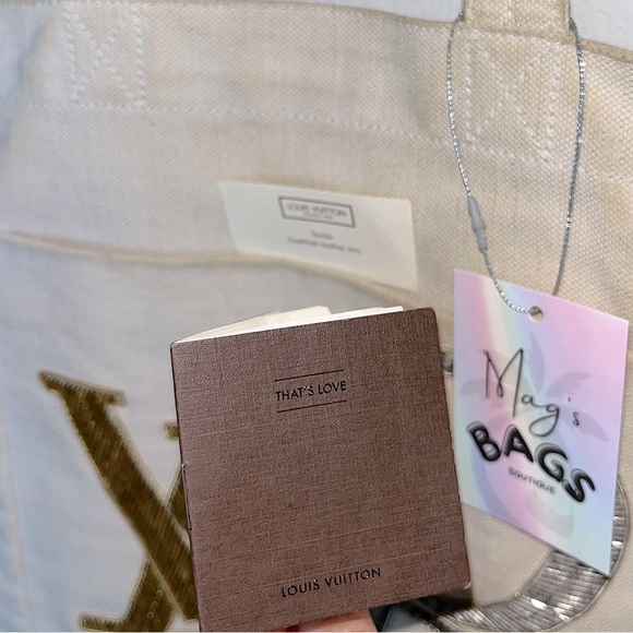 Louis Vuitton: Beaded That's Love Limited Edition Tote (on Scarlett Johansson) - Picture 5 of 16